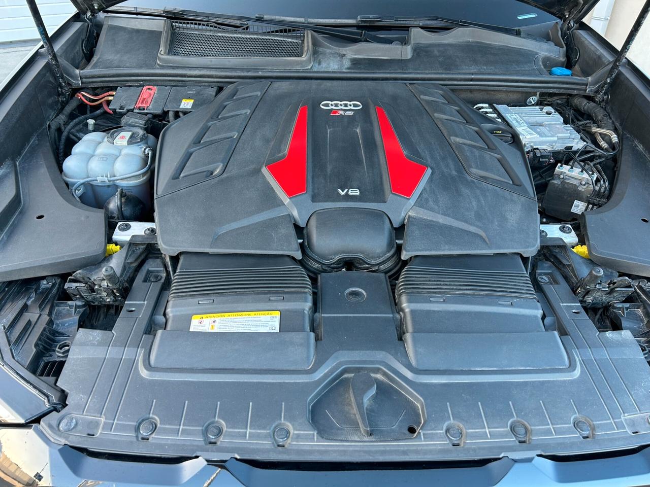 Audi RSQ8 TFSI V8 600CV quattro tiptronic