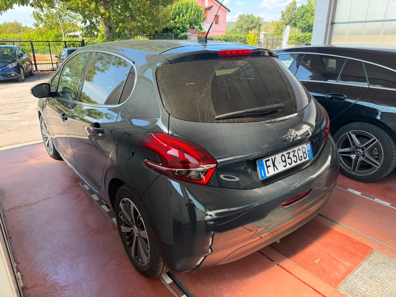 Peugeot 208 PureTech 82 5 porte Touch