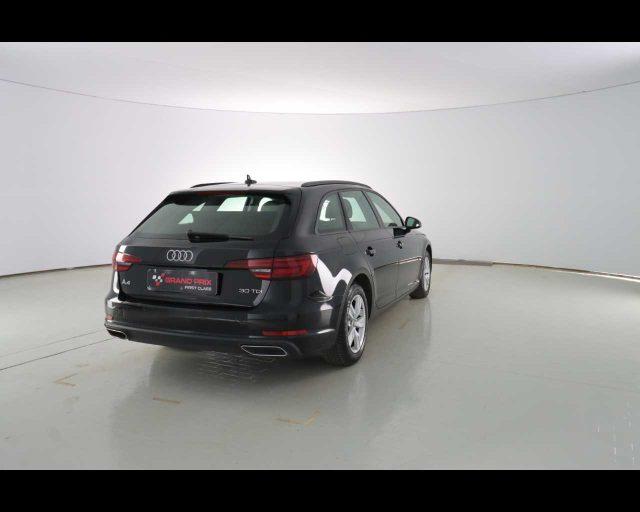 AUDI A4 Avant 30 TDI S tronic Business