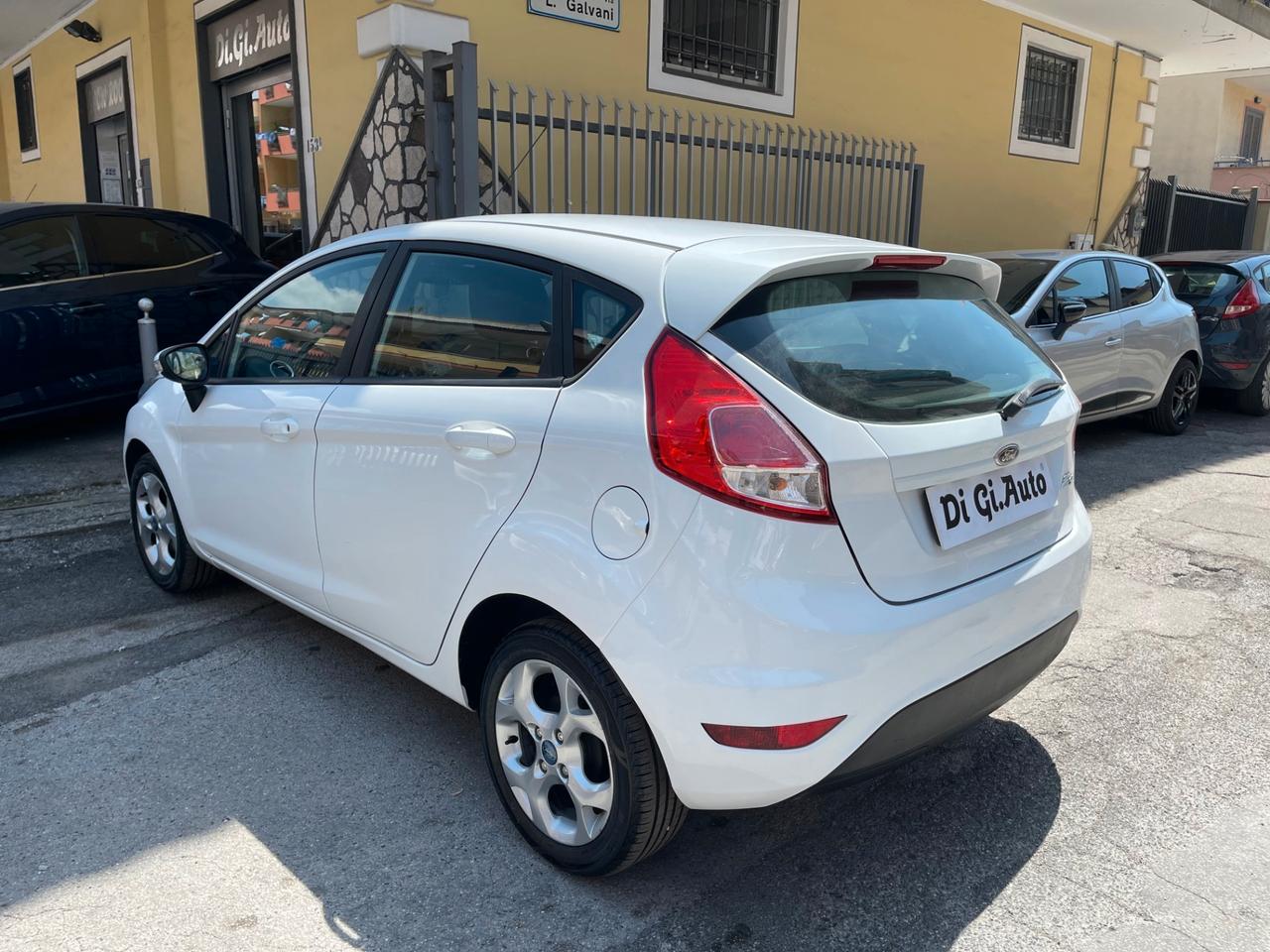 Ford Fiesta 1.4 5 porte GPL Business