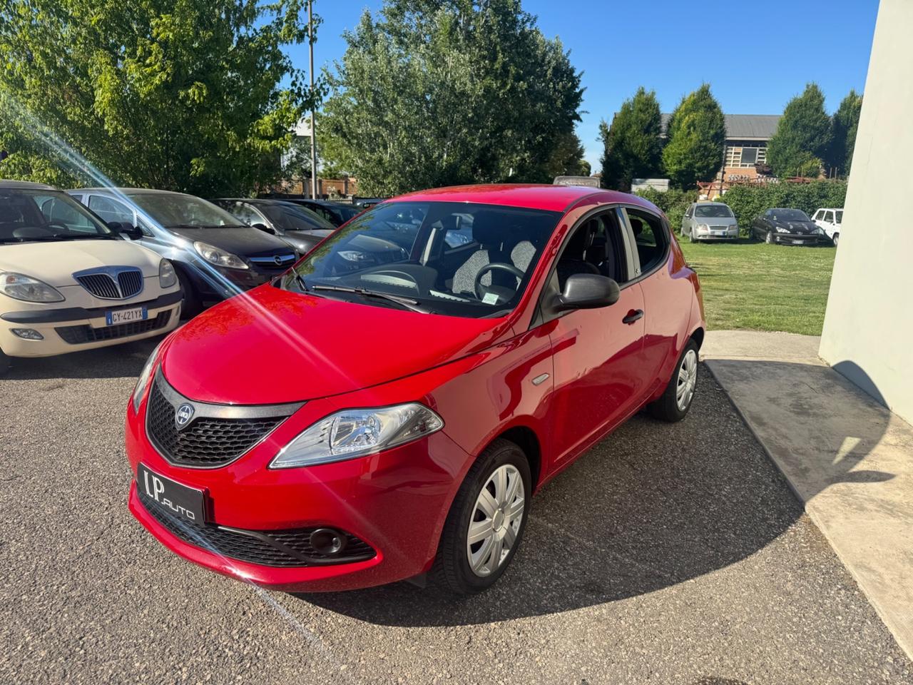 Lancia Ypsilon 1.2 69 CV 5 porte Gold