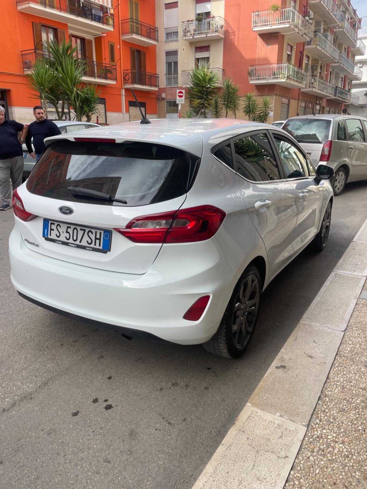 Ford Fiesta 1.0 Ecoboost 100 CV 5 porte Vignale