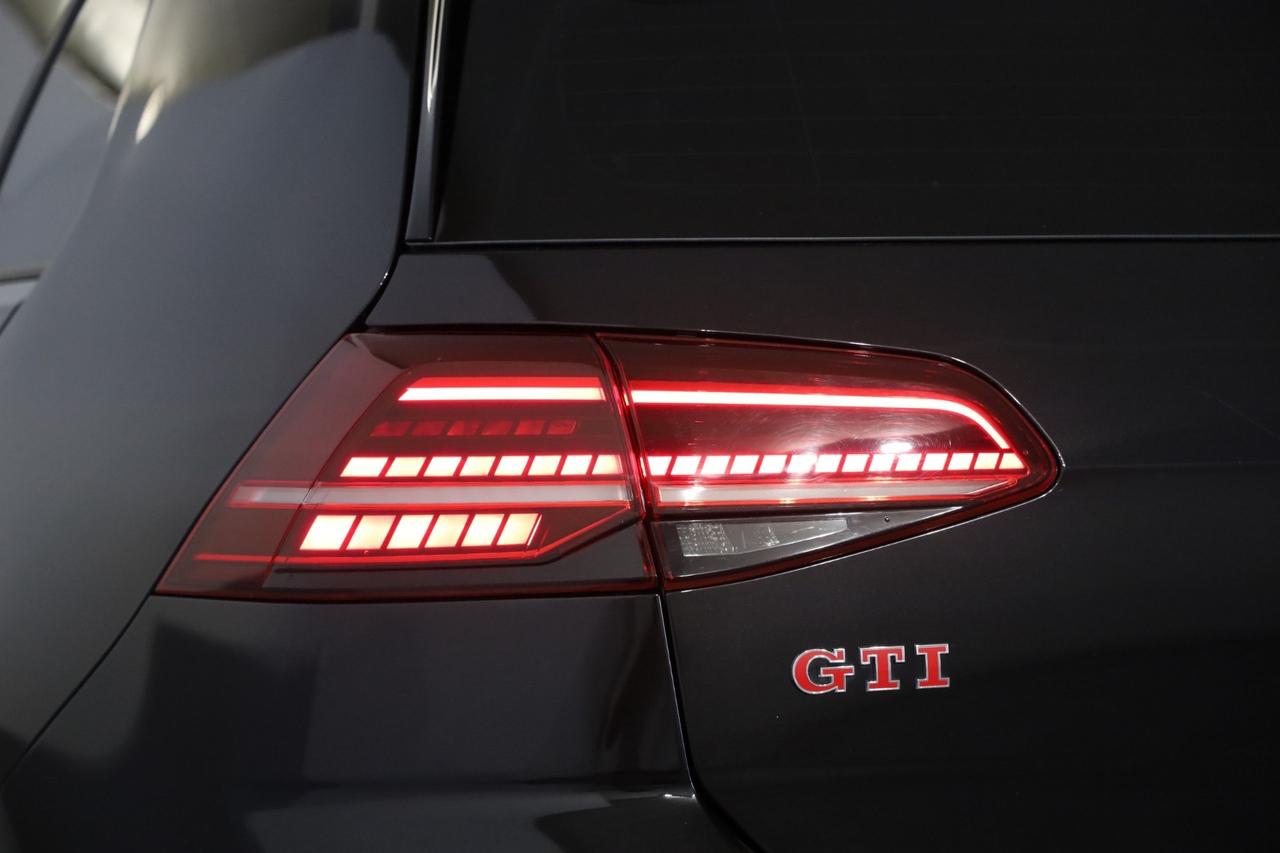 Volkswagen Golf GTI Performance 2.0 TSI DSG 5p.