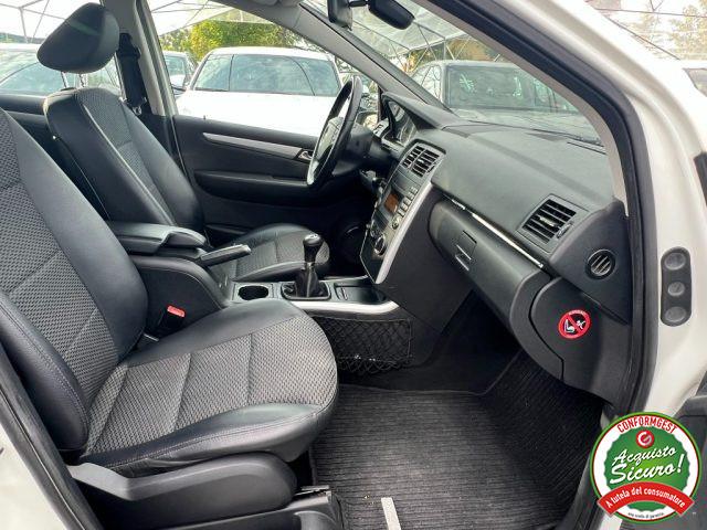 MERCEDES-BENZ B 180 CDI Premium