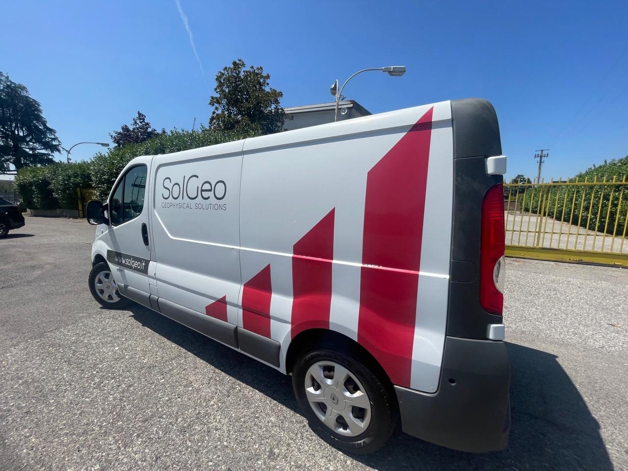 Renault Trafic 2.0 diesel, anno 2014, 220.000 km! Unico proprietario