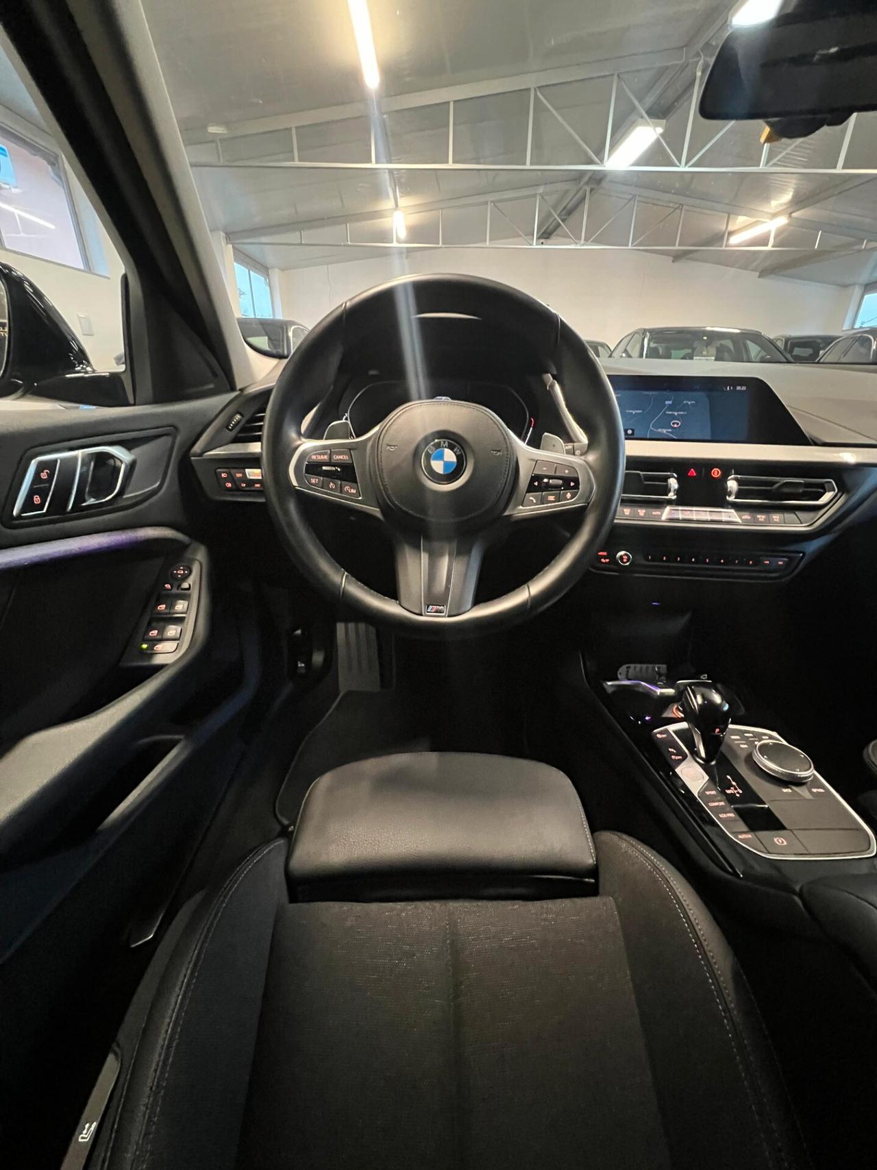 Bmw 118 118d 5p. Msport