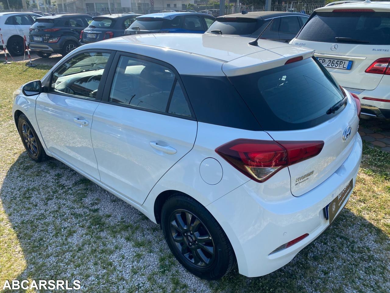HYUNDAI - i20 - 1.2 GPL 5p. Blackline - NEOPATENTA