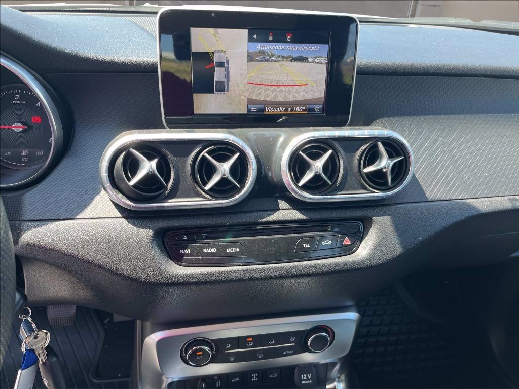 MERCEDES X 220 d Pure 4matic del 2019