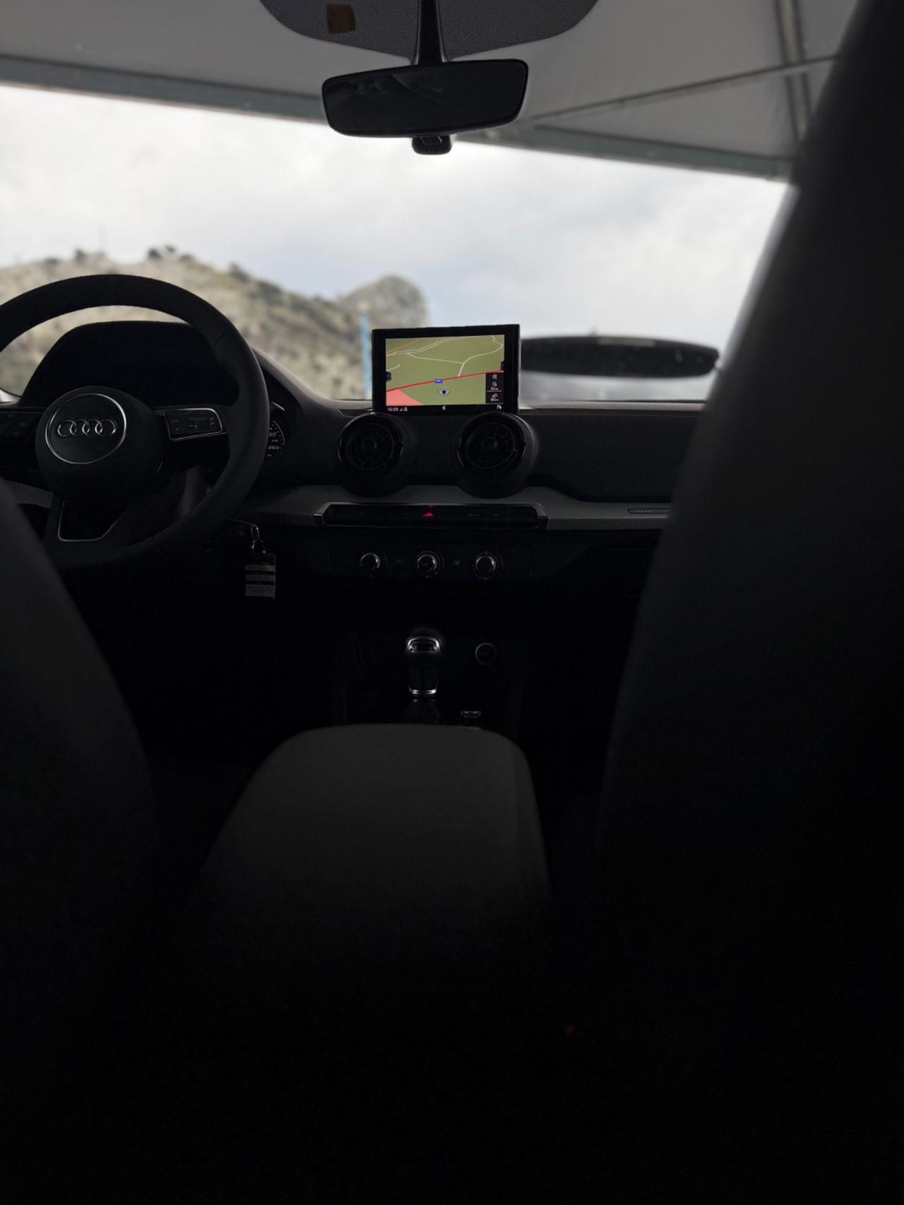 AUDIQ2 1.6 TDI S tronic *NAVI