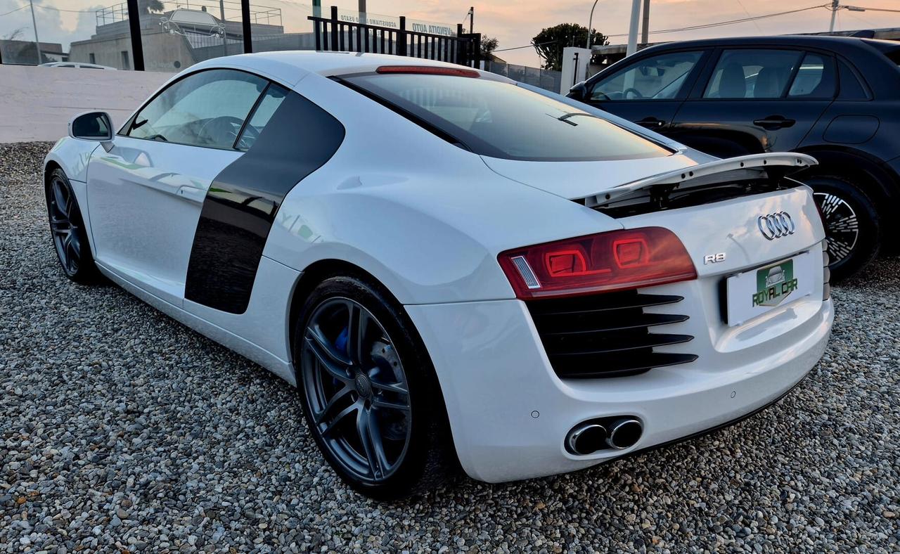 Audi R8 4.2 V8 420 cv