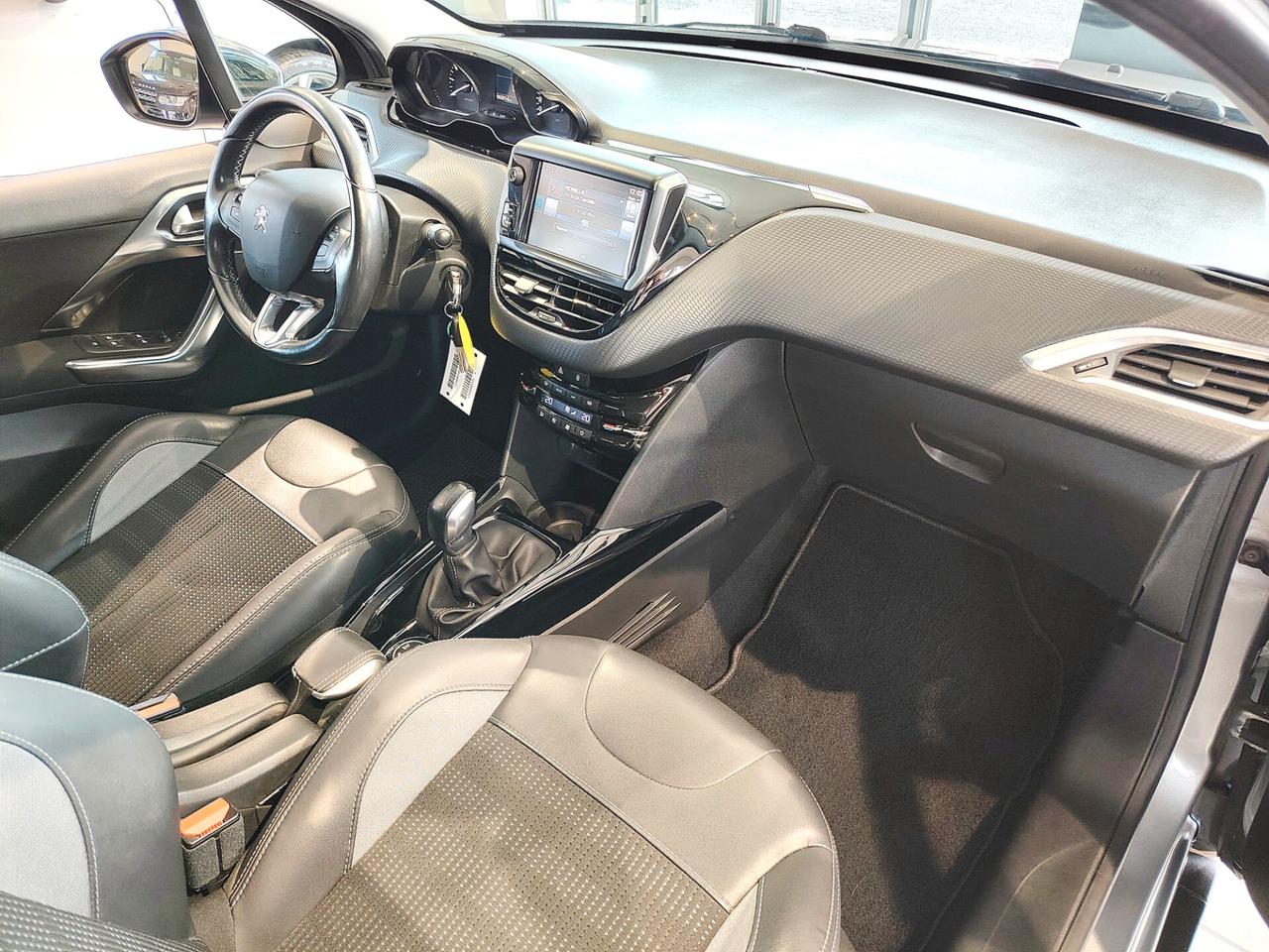 Peugeot 2008 PureTech 1.2 Turbo 110 S&S Black Matt