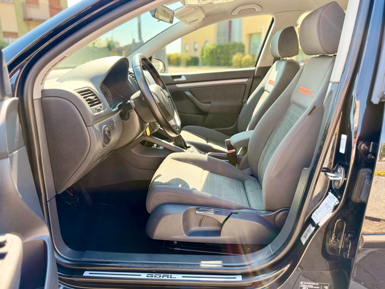 Volkswagen Golf Var. 1.9 TDI DPF Sportline