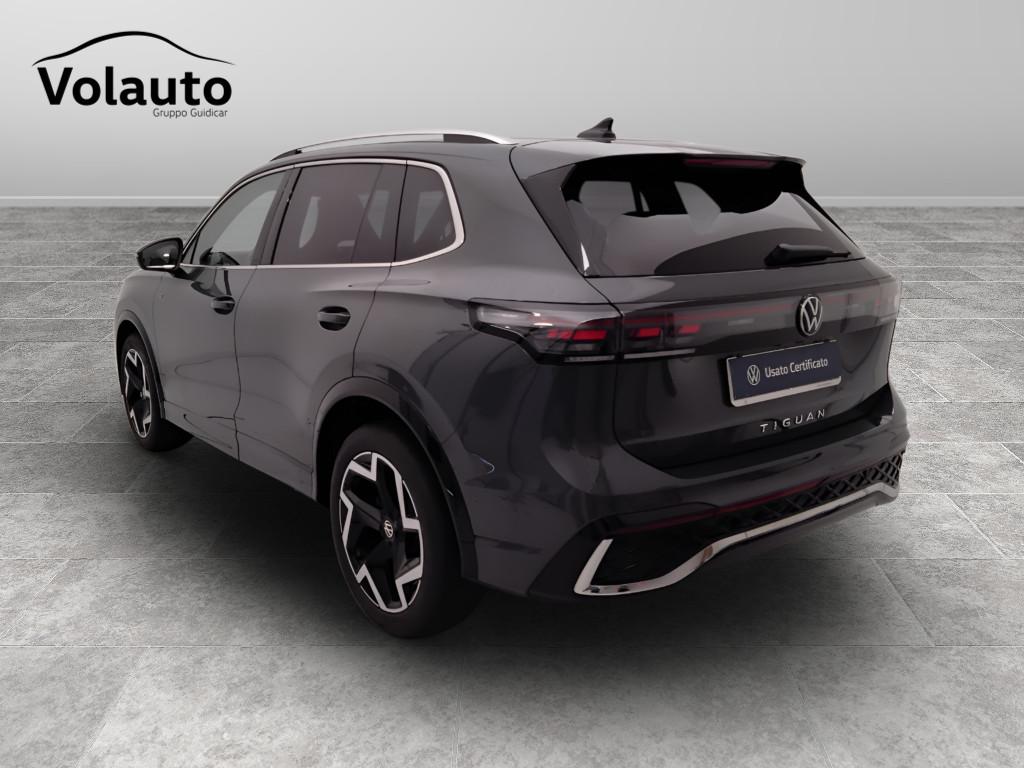 VOLKSWAGEN Tiguan III 2024 - Tiguan 2.0 tdi R-Line 150cv dsg