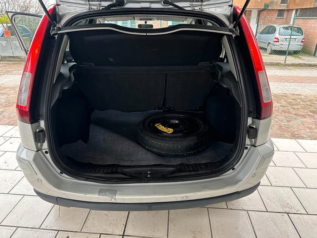 Ford Fusion 1.4 GPL (12 RATE)