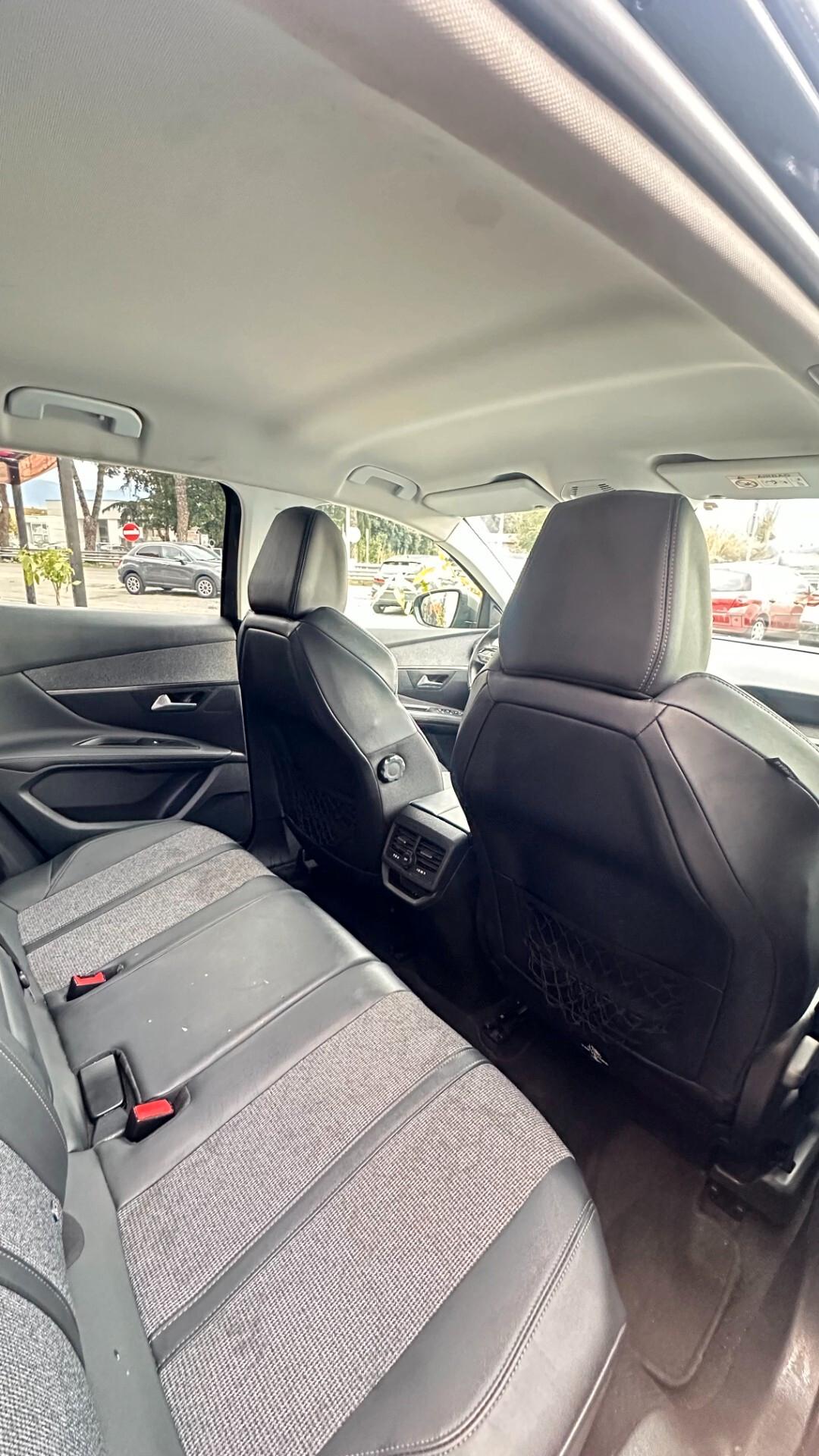 Peugeot 3008 BlueHDi 130 S&S EAT8 Allure