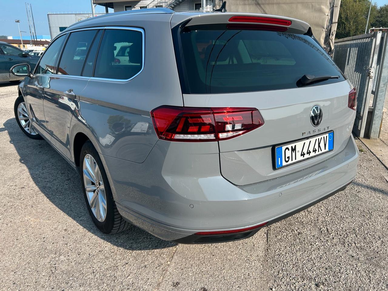Volkswagen Passat Variant 2.0 TDI SCR 122 CV EVO DSG Business
