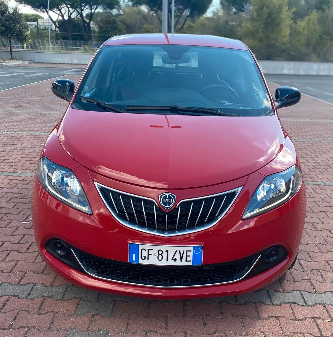 LANCIA YPSILON HYBRID 1.0cc OK NEOPATENTATI