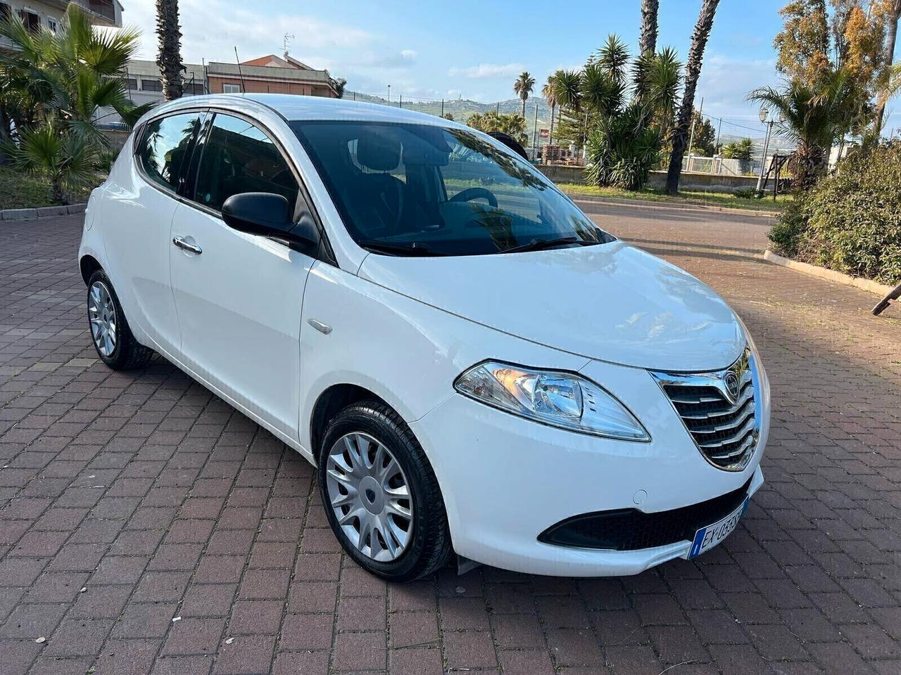 Lancia Ypsilon 1.3 MJT 16V 95 CV 5 porte S&S Gold