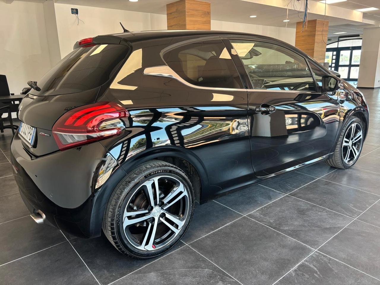 PEUGEOT 208 ANNO 2017 BZ 1.2 GT LINE ADATTA NEOPATENTATI KM 134 MILA