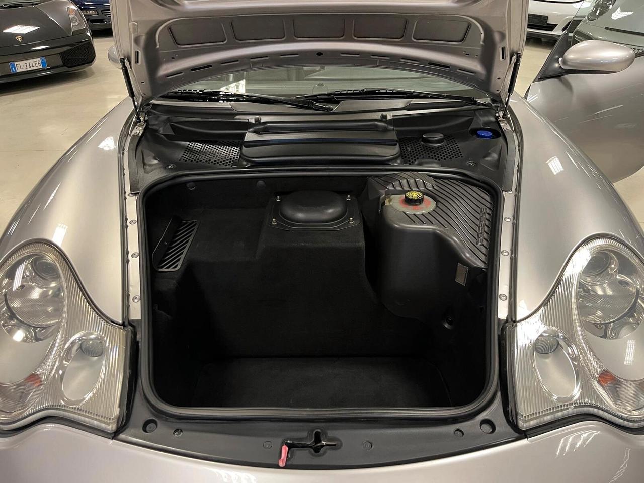 Porsche 911 Carrera 4S cat Coupé