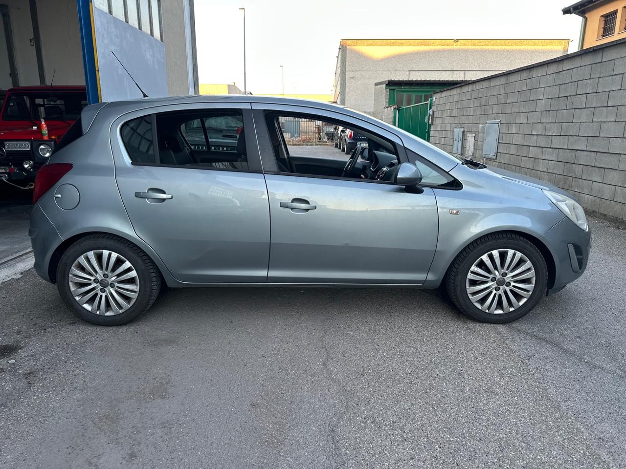 OPEL CORSA BENZINA GPL NEOPATENTATI 87 mila km