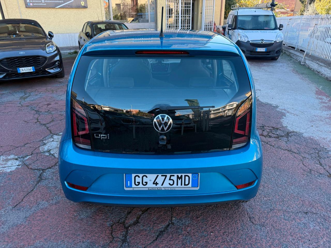 Volkswagen UP! 65cv **4 GOMME NUOVE**