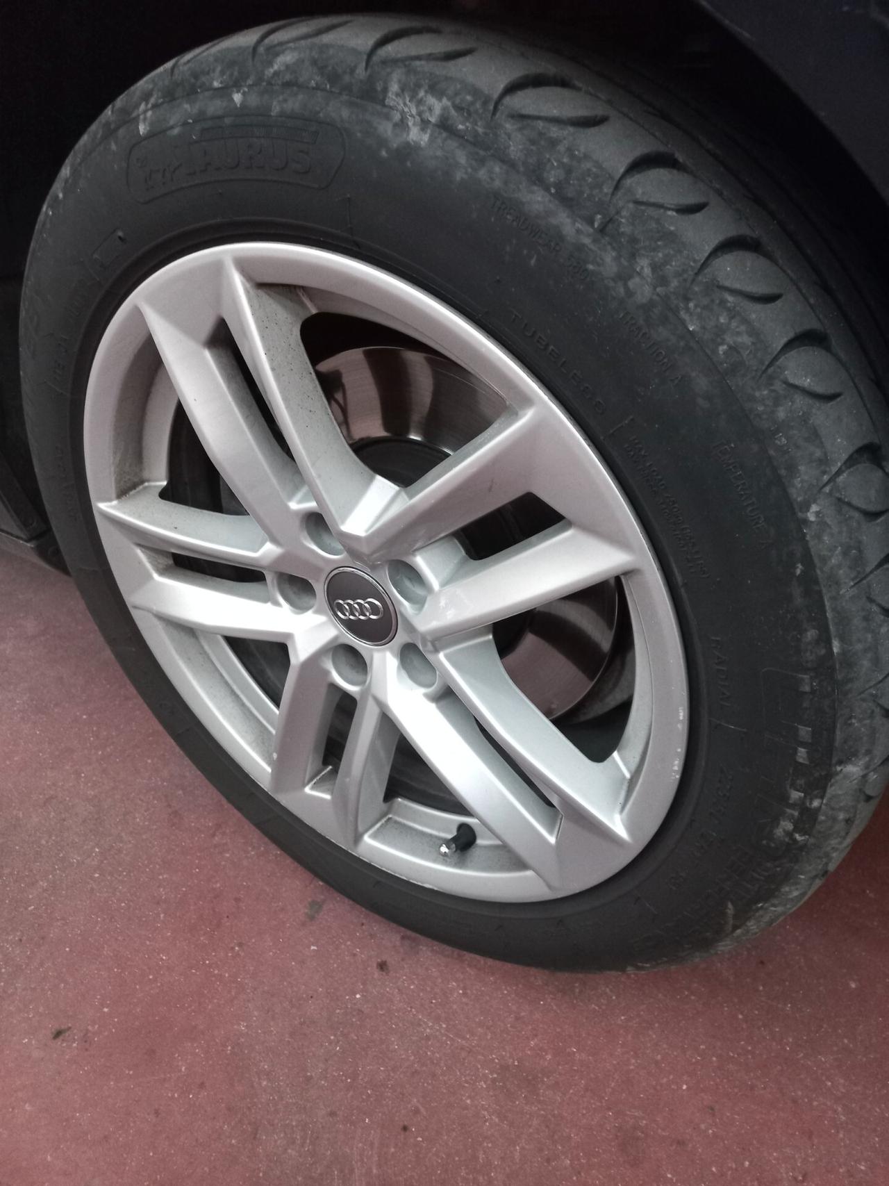 Audi A4 Avant 2.0 TDI 122 CV S tronic Business