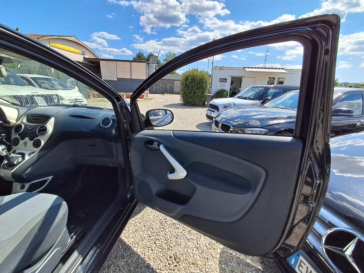 FORD - Ka 1.3 tdci Titanium c/esp,tcs 75cv E5