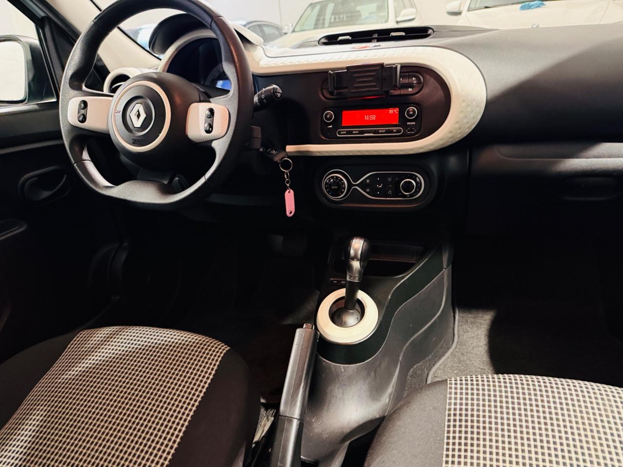 Renault Twingo 22KW TOTAL ELETRIC*200 KM AUTONOMIA*NEOPATENTATI*