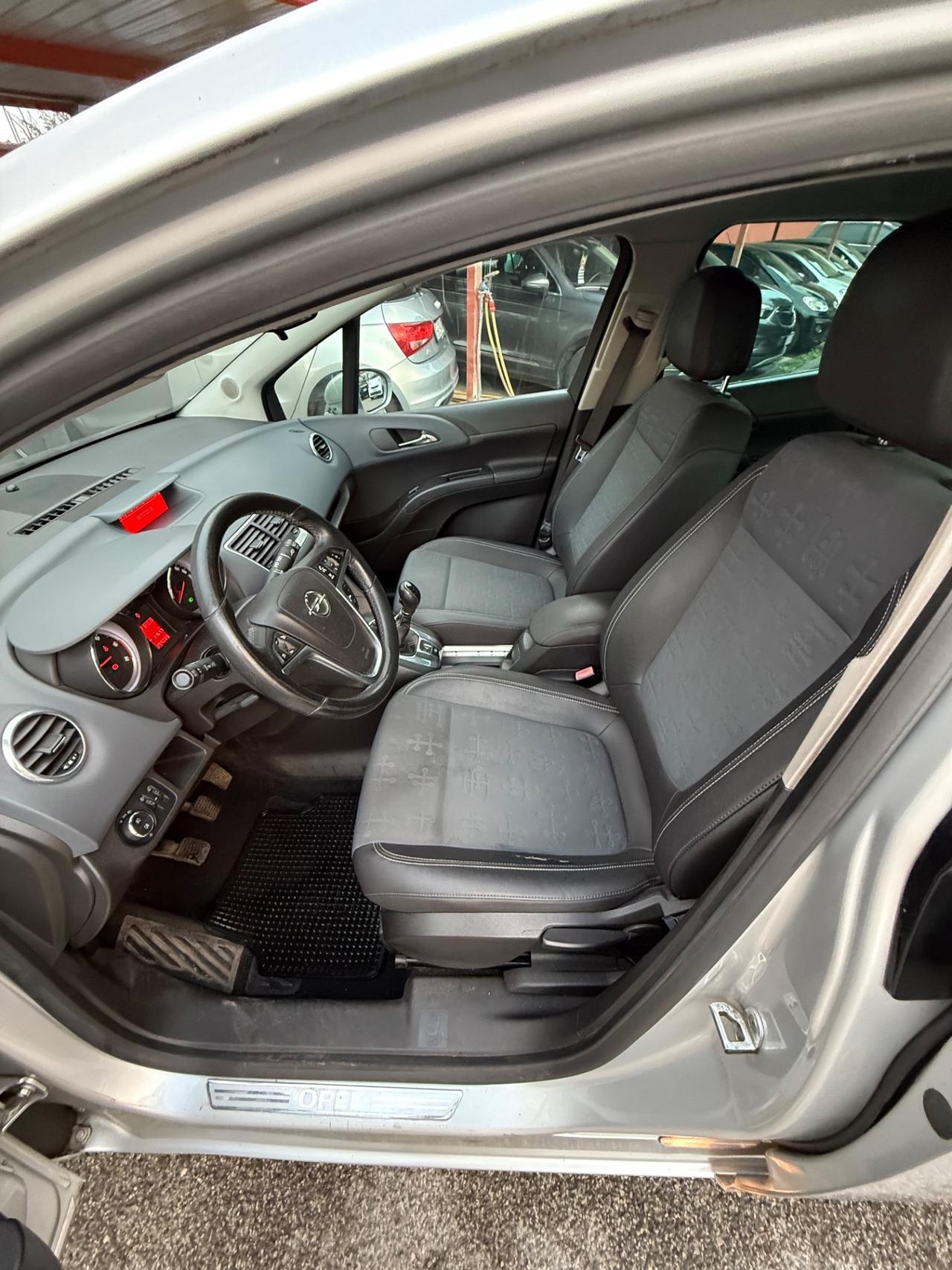 Meriva 1.3 95 cv : Cosmo/unipro/rate/garanzia