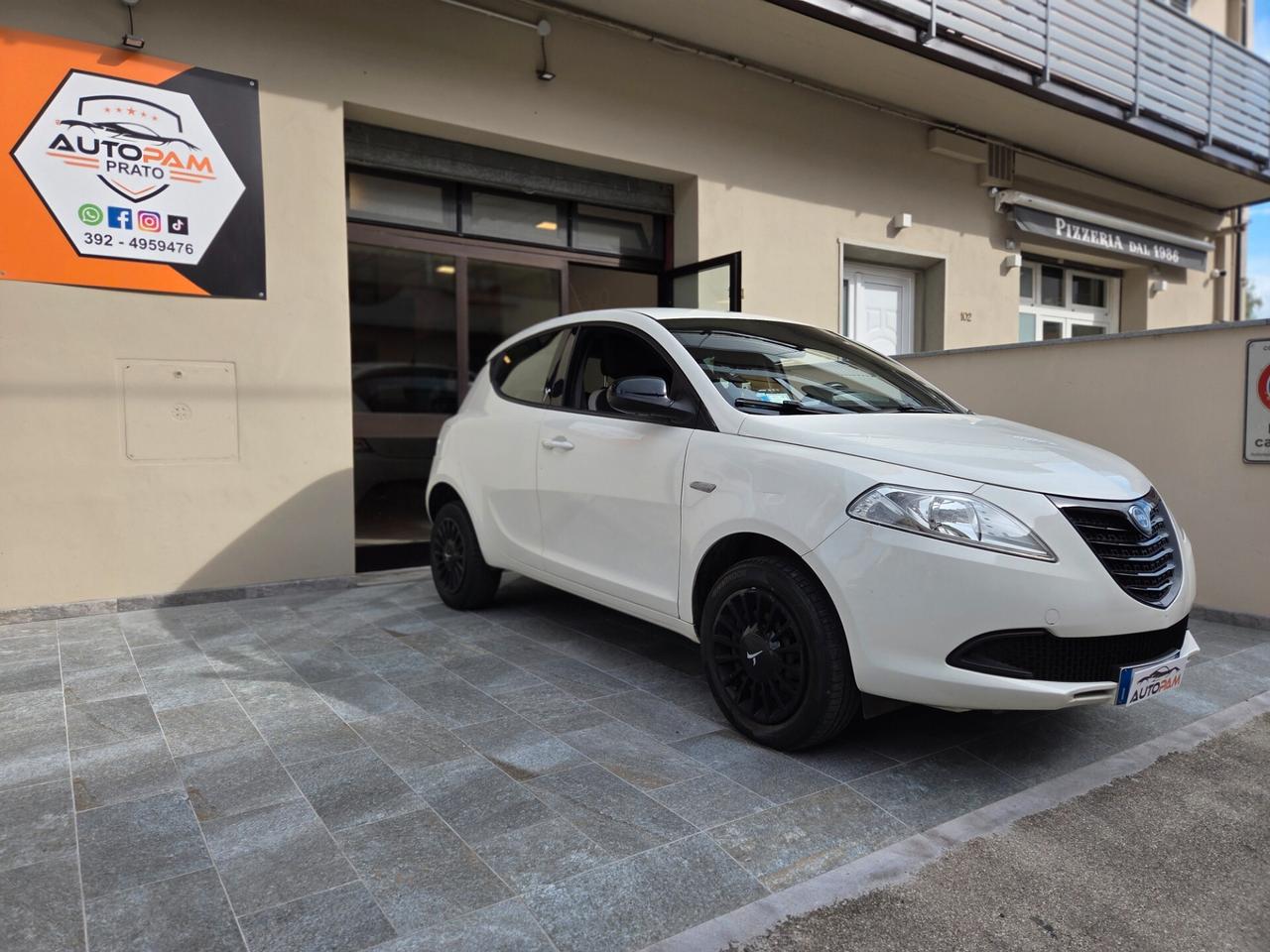 Lancia Ypsilon 0.9 TwinAir 85 CV 5 porte Metano Ecochic Gold
