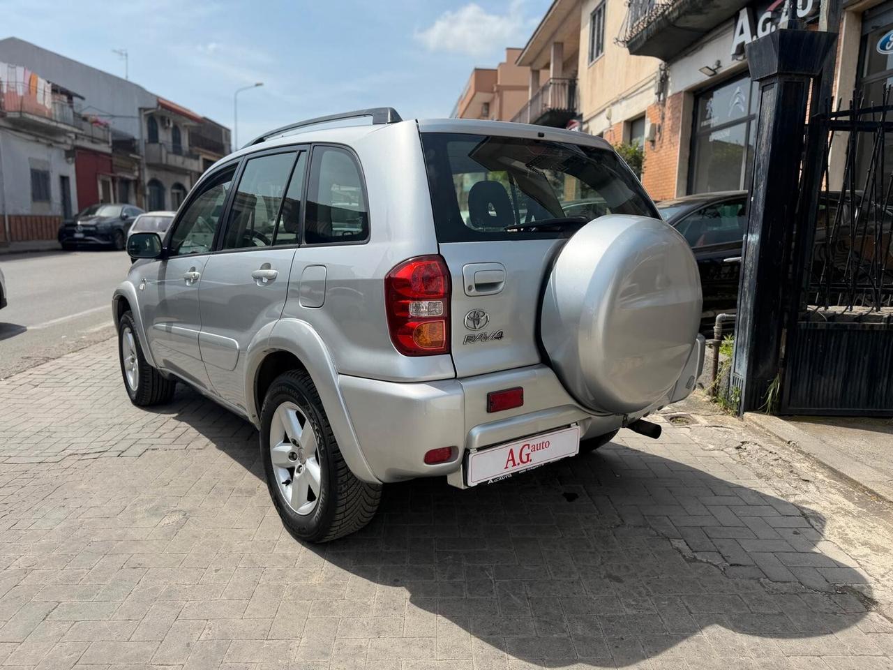 Toyota RAV 4 RAV4 2.0 Tdi D-4D cat 5 porte Sol