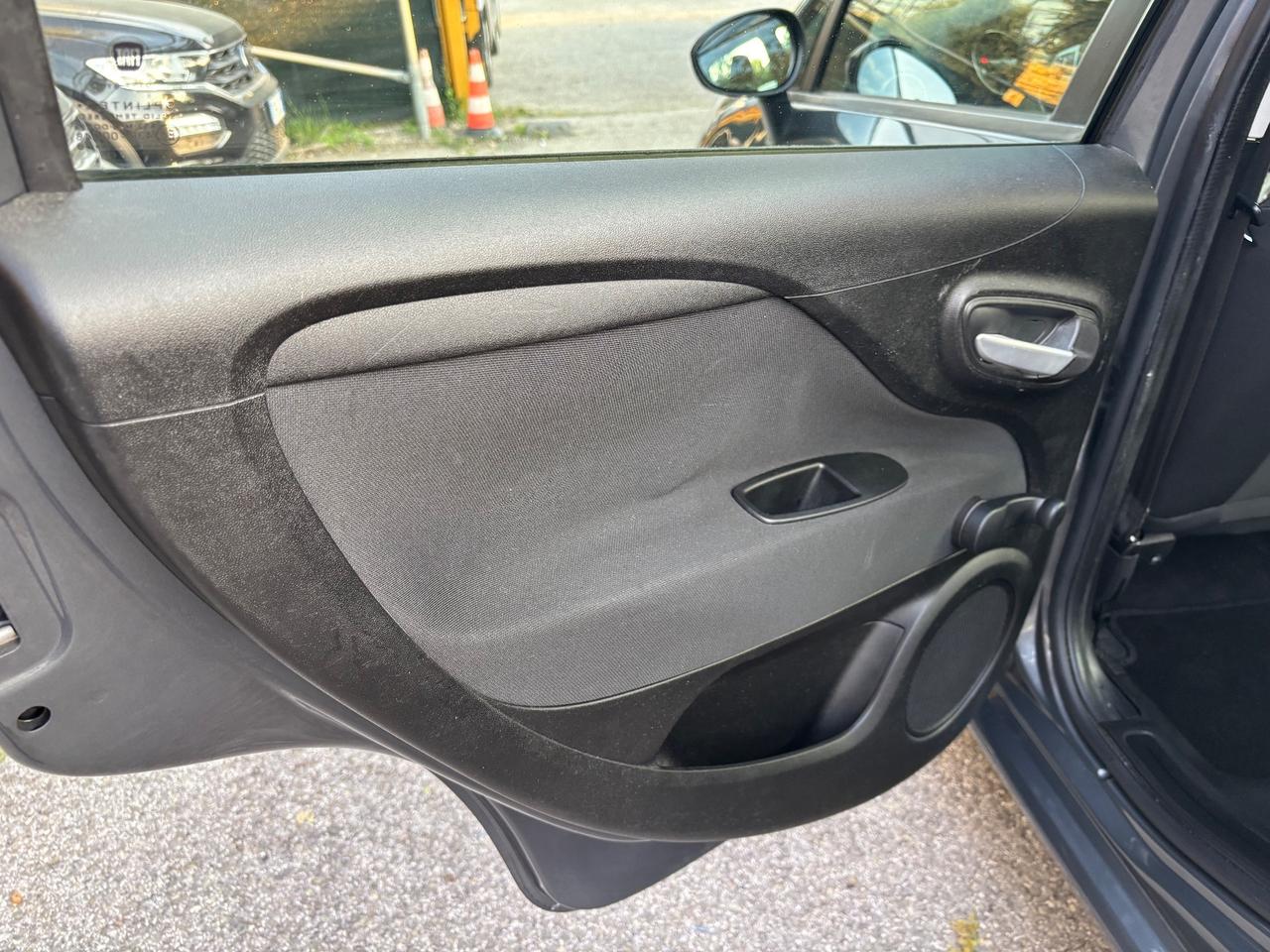 Fiat Punto 1.2 8V 5 porte Lounge OK Neopatentati