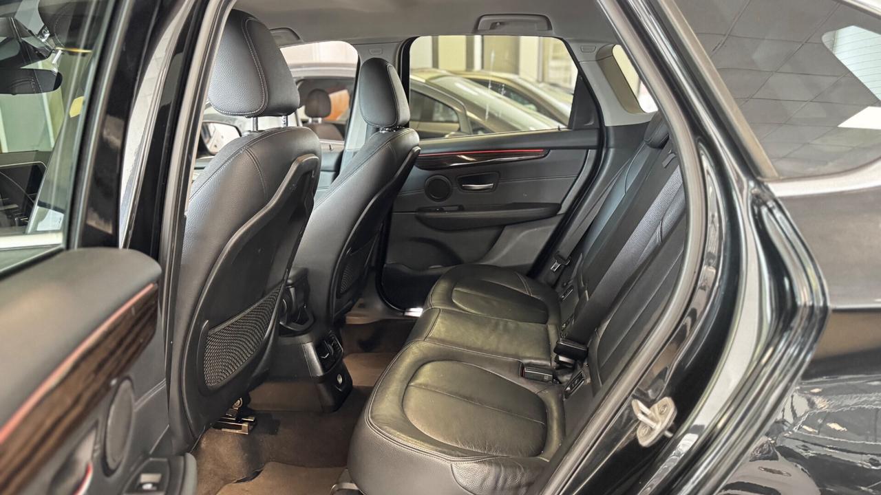 Bmw 2er Active Tourer 218d Luxury