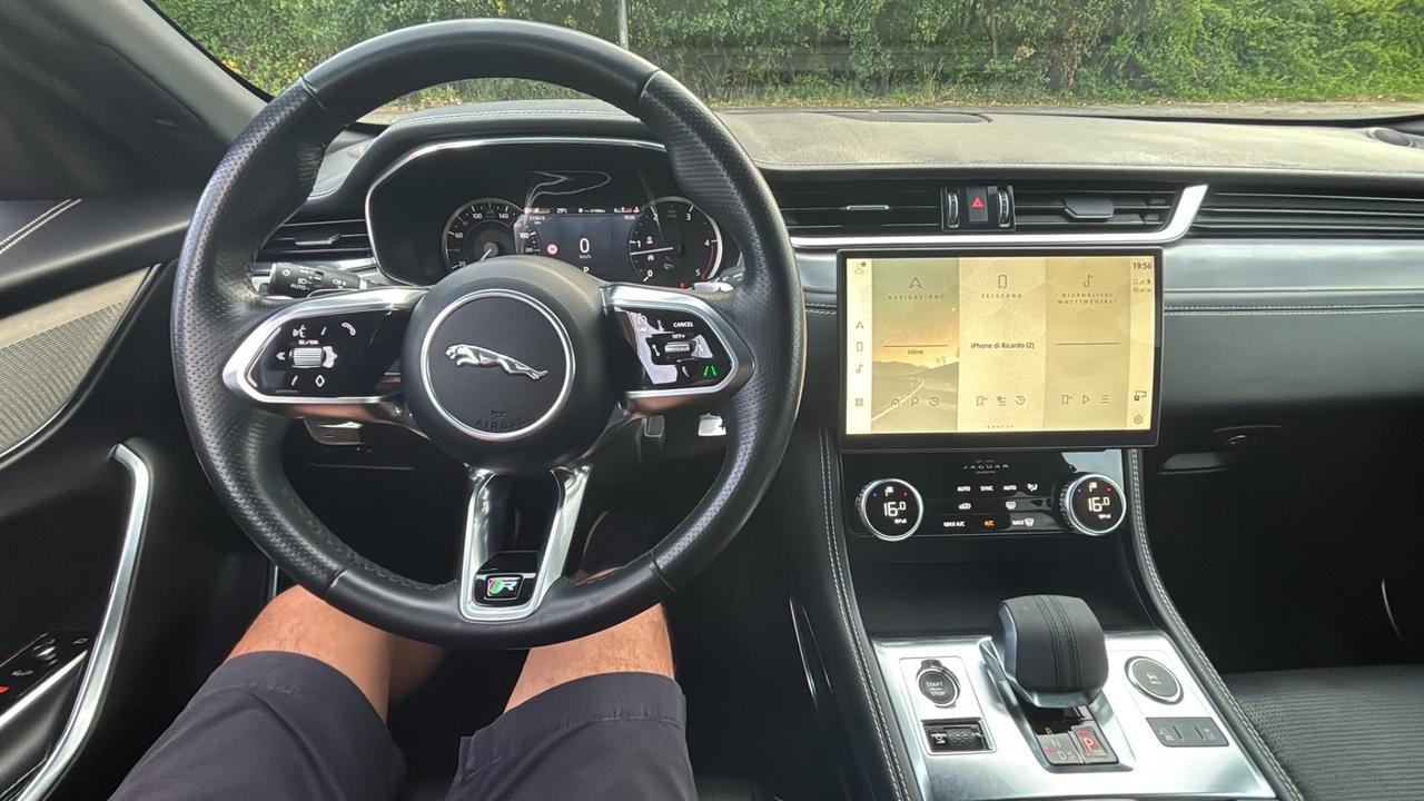 Jaguar F-Pace 2.0 D 204 CV AWD aut. R-Dynamic SE