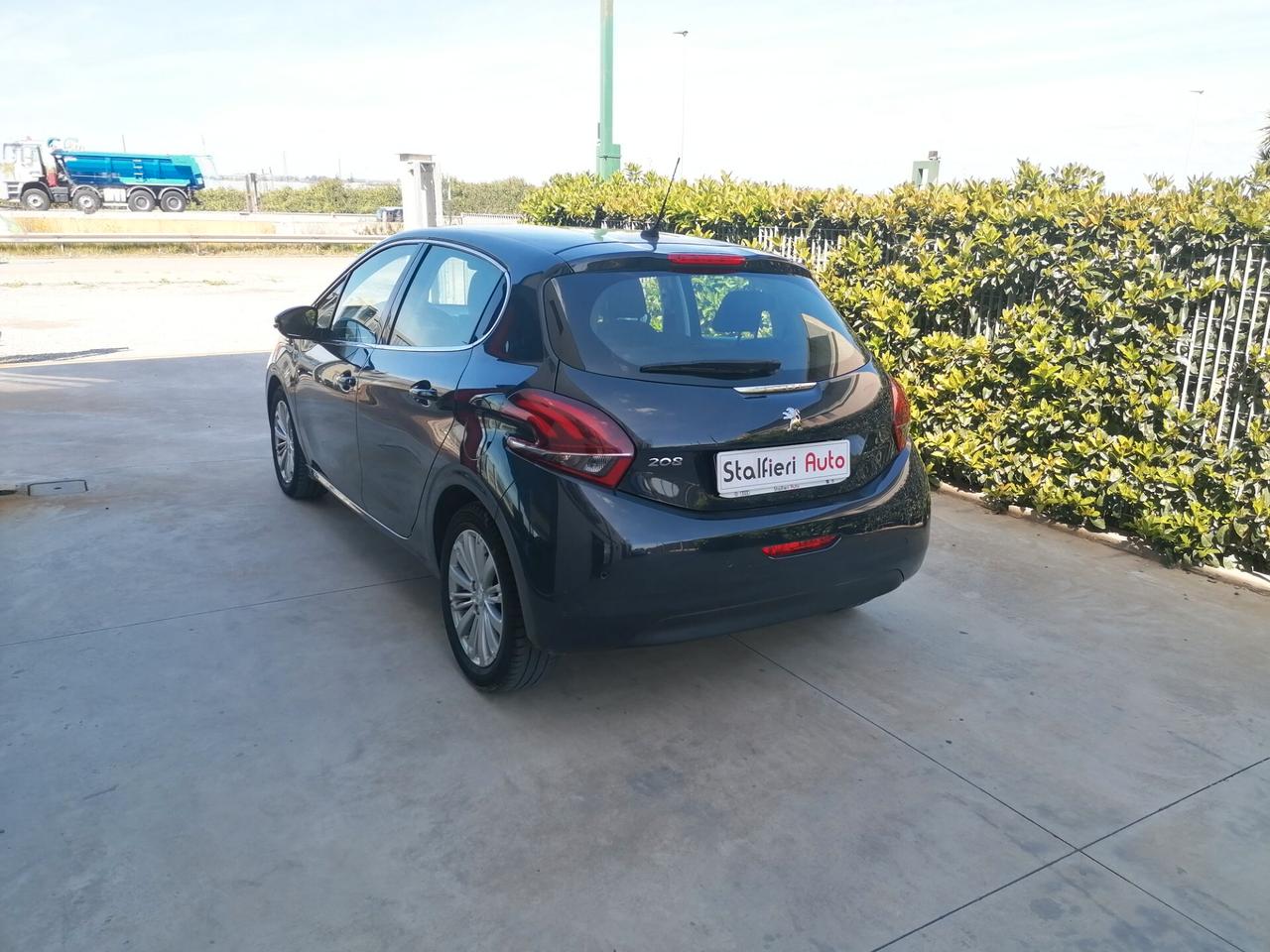 Peugeot 208 PureTech 82 5 porte Allure