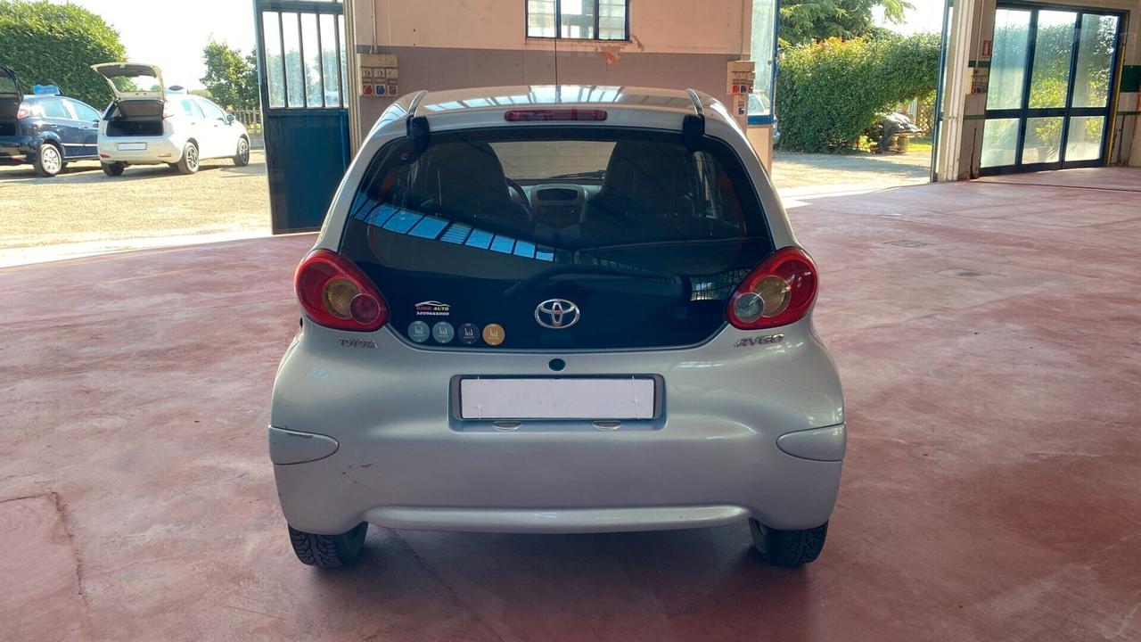 Toyota Aygo 1.0 12V VVT-i 5 porte