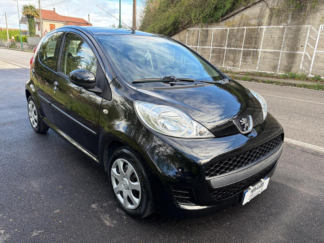 Peugeot 107 1.0 Benzina 68CV 5p. Plaisir automatica