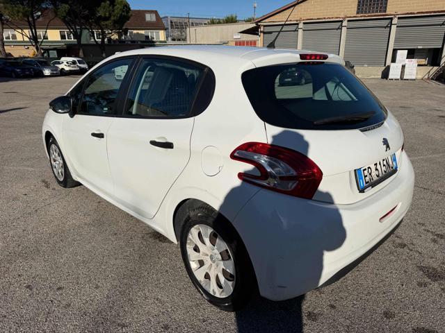 PEUGEOT 208 1.4 8V HDi 68CV 5p. Van senza lavoro da fare