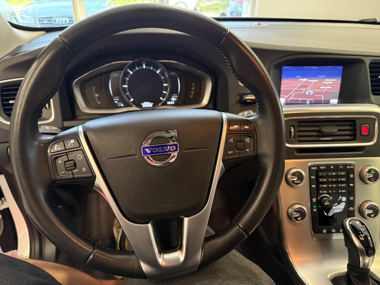Volvo V60 Cross Country V60 Cross Country D4 Geartronic Business Plus