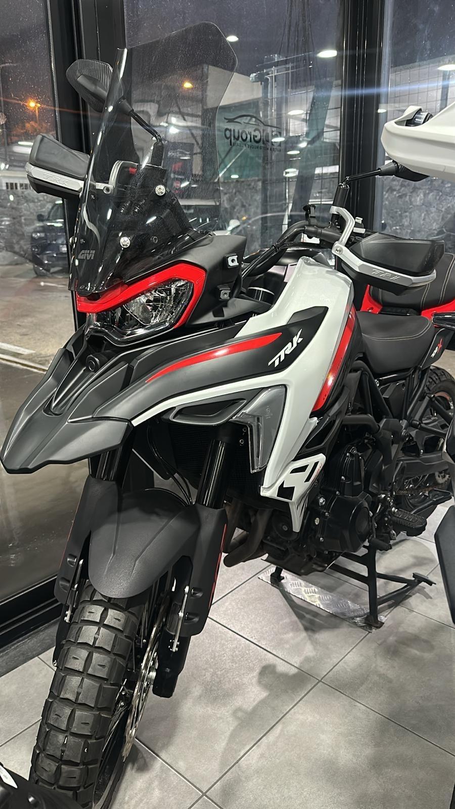Benelli TRK 702 x
