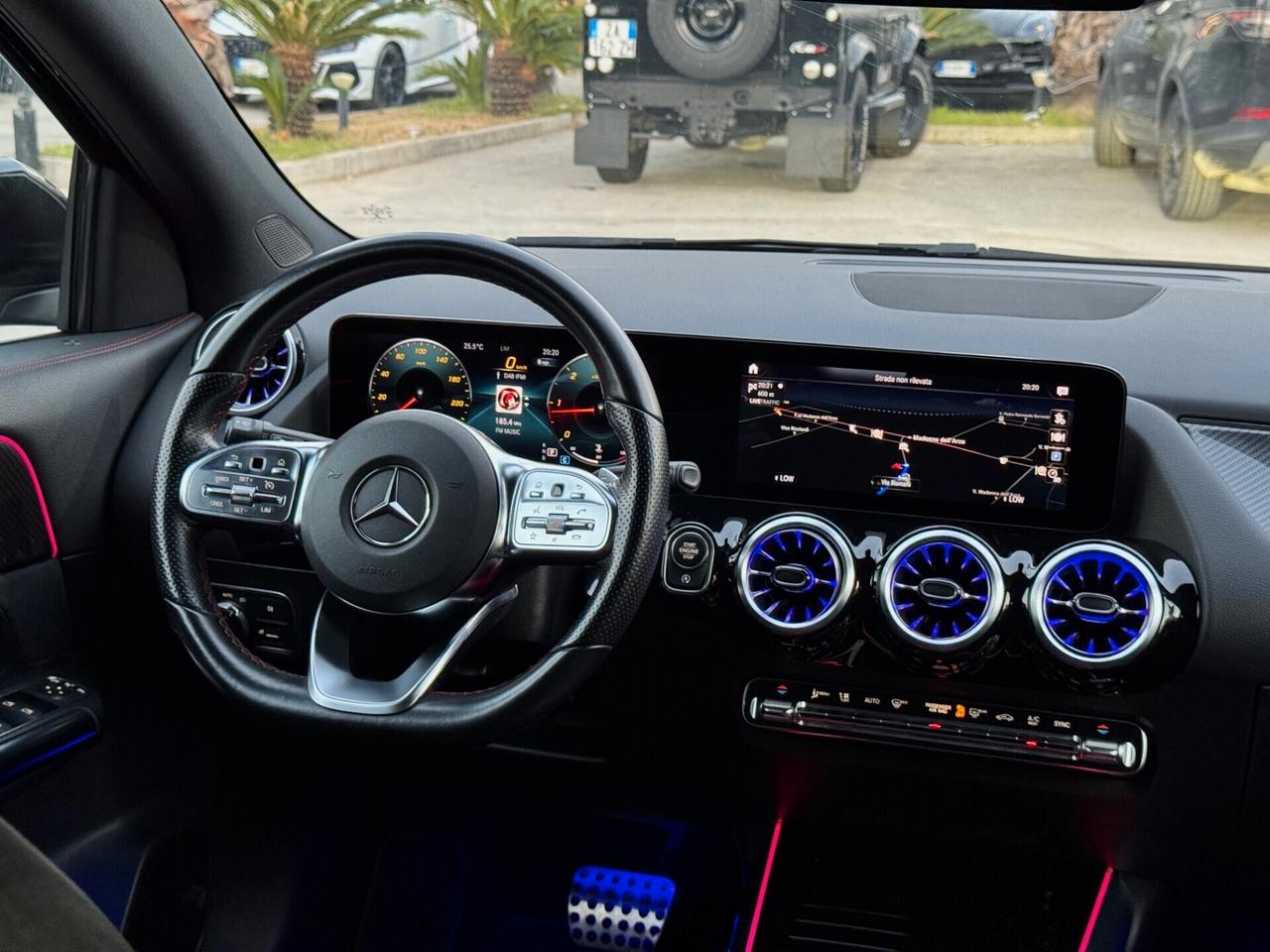 Mercedes-Benz GLA 200 d Premium Plus AMG TETTO