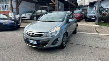 Opel Corsa 1.2 3 porte b-color