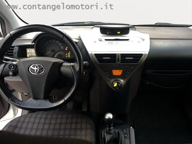 TOYOTA iQ 1.0