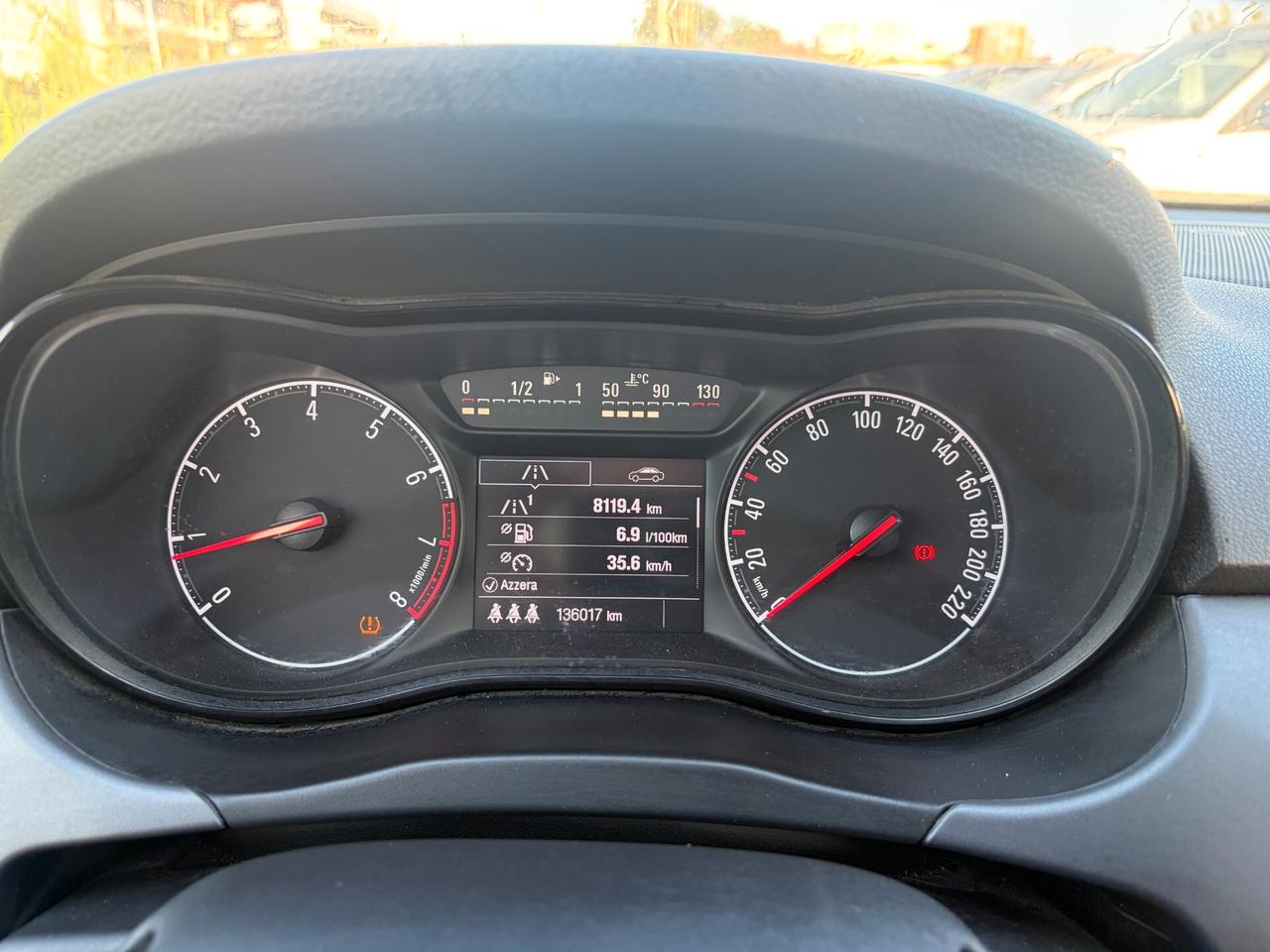 OPEL CORSA 1.2 69CV ANNO 2015 136.000 KM ADATTA NEOPATENTATI