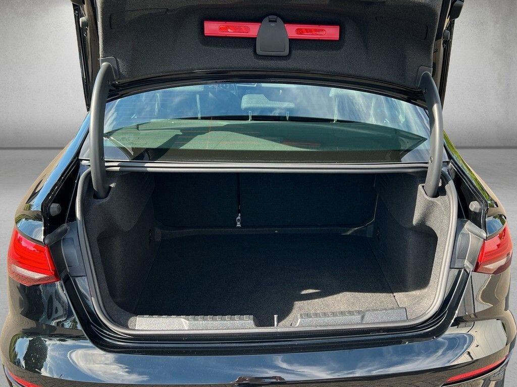 Audi A3 Sedan 30 TDI Business