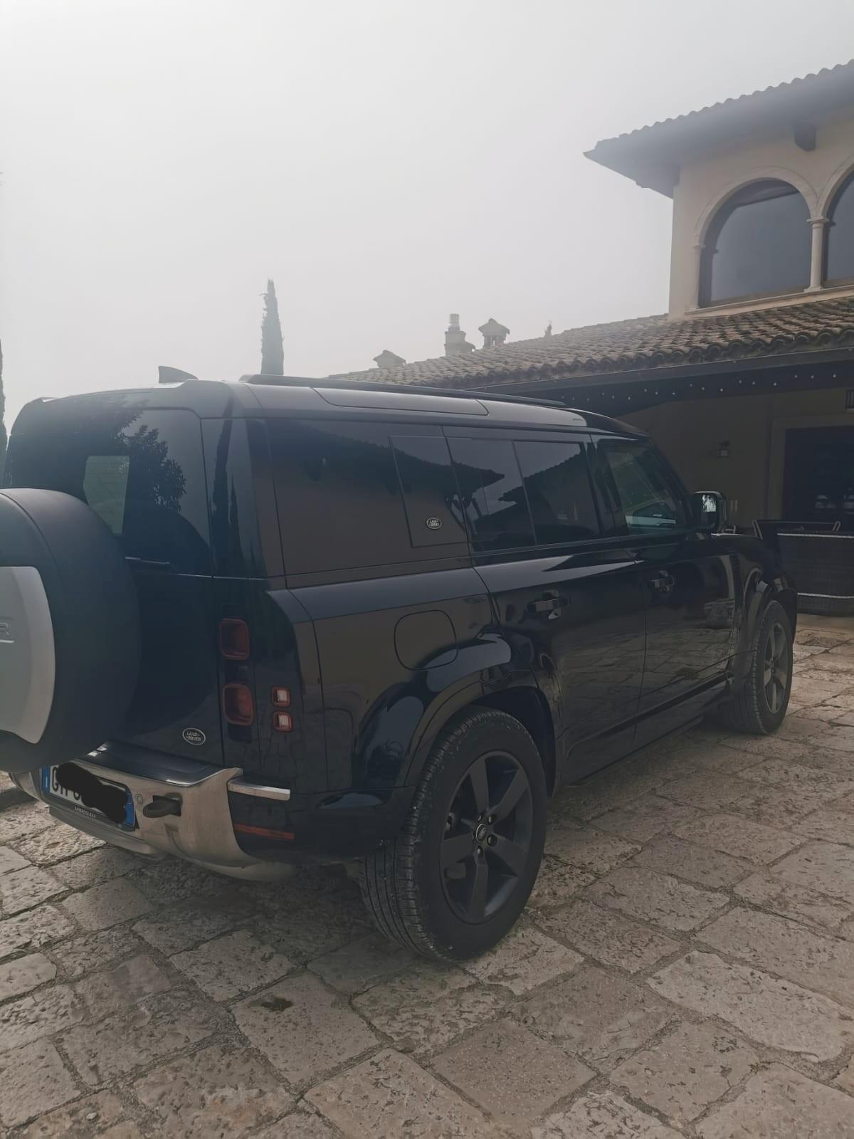 Land Rover Defender 110 3.0D I6 300 CV AWD Auto SE