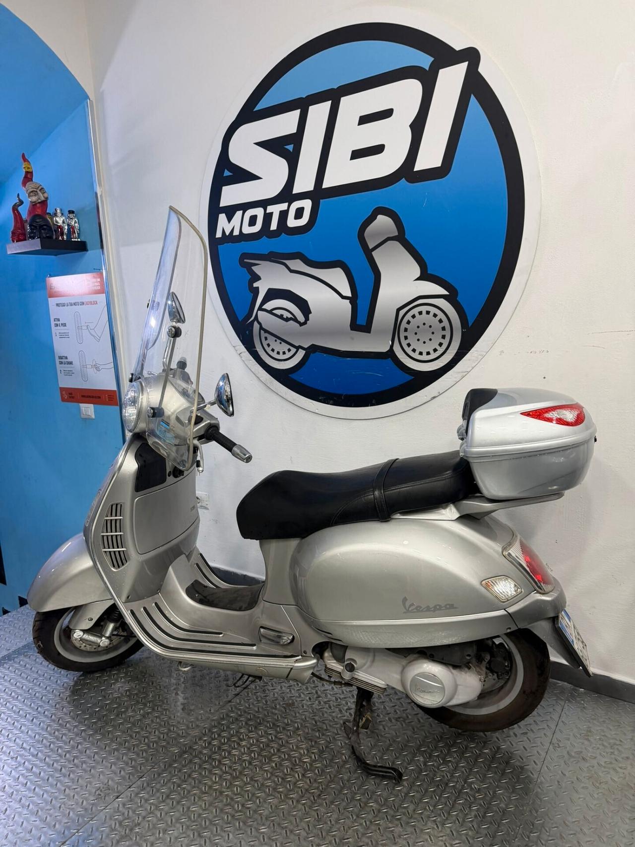 Piaggio Vespa 200 L