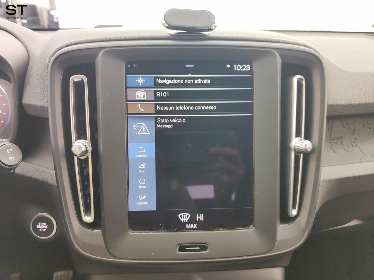 VOLVO XC40 (2017-->) - XC40 T2 Essential