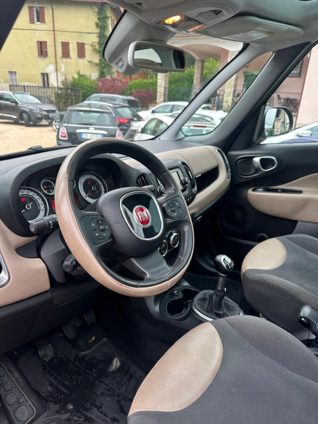 Fiat 500L 1.3 MTJ 85 CV LOUNGE PANORAMICO NEOPAT KMCERT